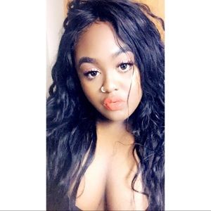 Meet your Posher, Naqua